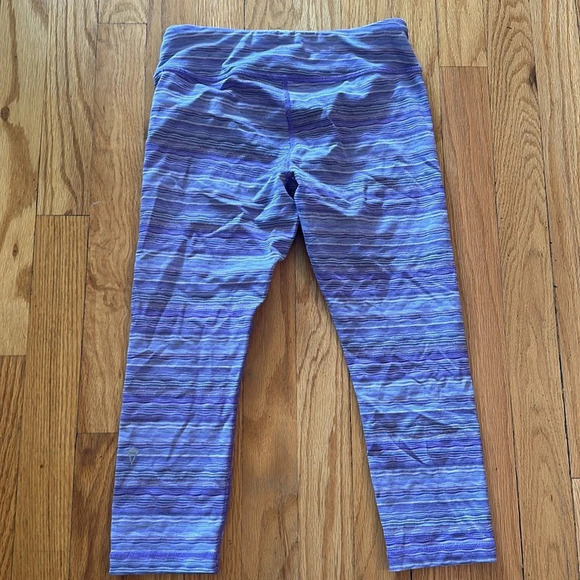 Ivivva sz 10 purple stripe crop leggings great pre owned condition - Picture 4 of 5